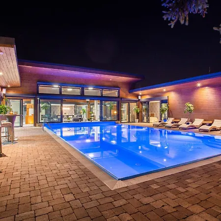 Holiday home Avar Garden