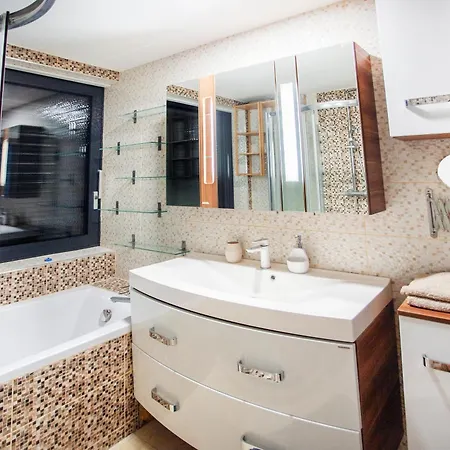 Avar Garden Holiday home