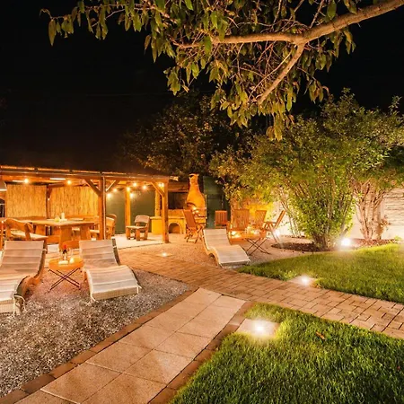 Holiday home Avar Garden